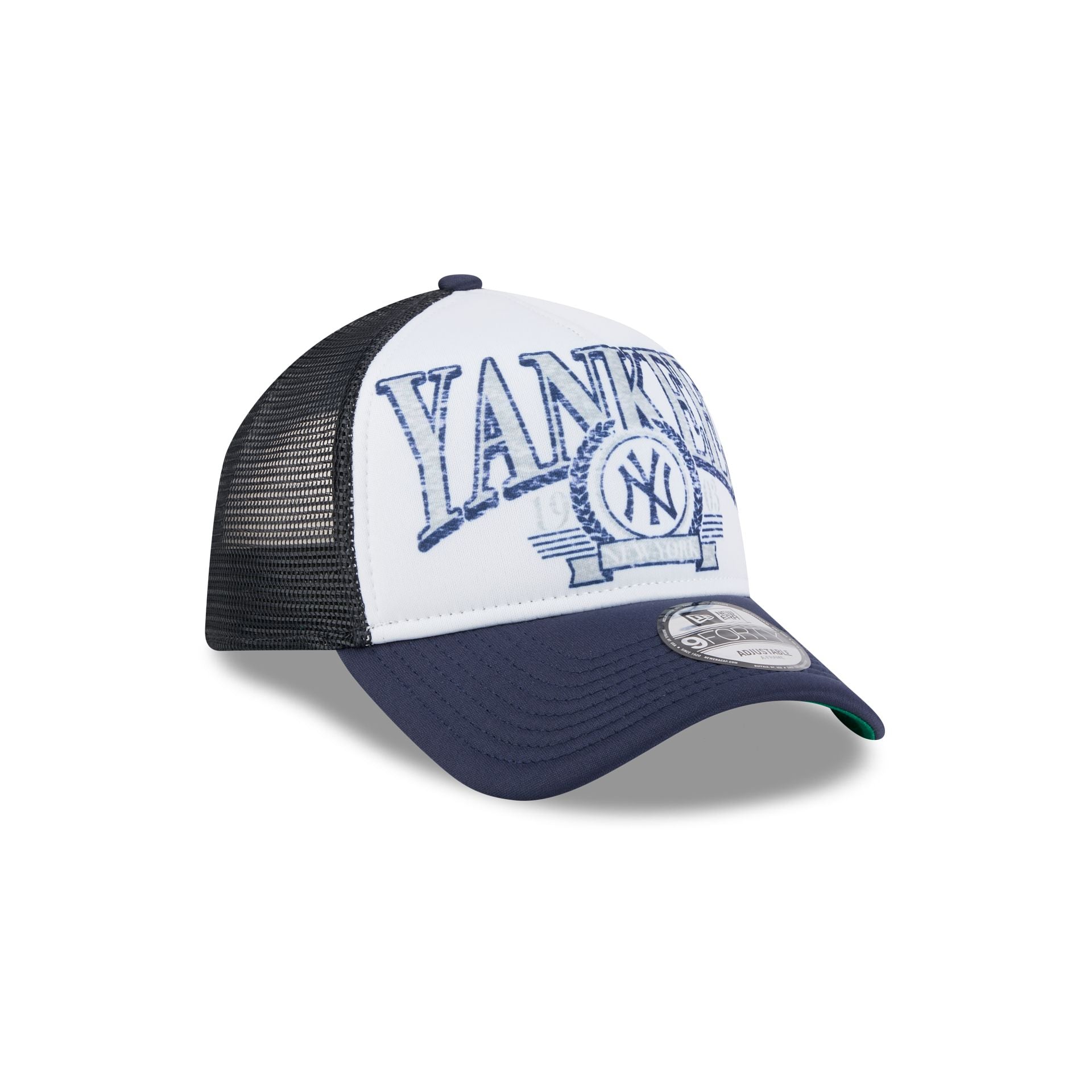 New York Yankees Distressed 9FORTY A-Frame Trucker Hat
