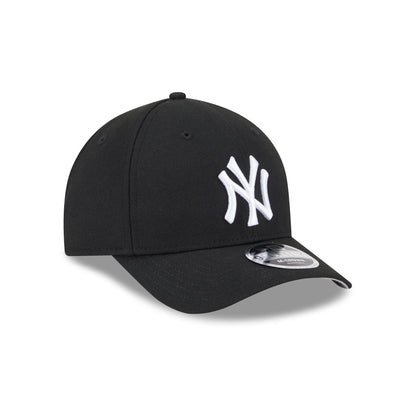 New York Yankees Black Authentic Collection 9FORTY M-Crown Snapback Hat